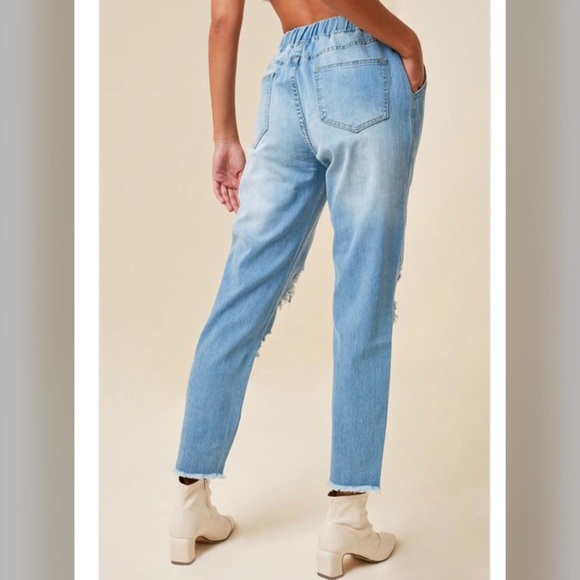 <LAST>Distressed Ripped Street Style Jeans - Picture 5 of 8